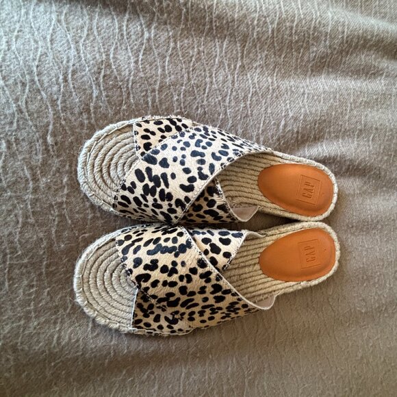Gap Cross Strap Espadrille Sandals, Size 9 - Picture 2 of 5